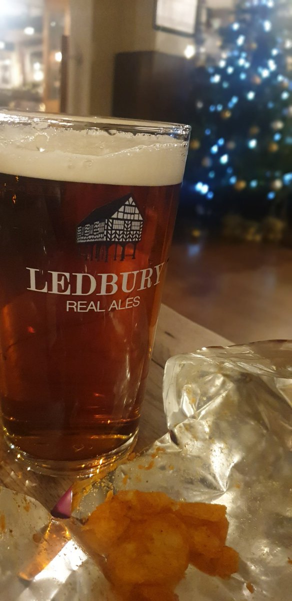 bbsjk9's tweet photo. Little things in life at this time of year #thanksBoris @FeathersLedbury @ledburyrealales https://t.co/obwlIERsUU