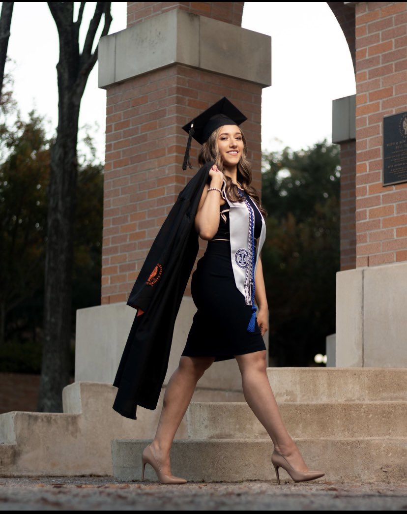Watt_Sara2's tweet photo. Today I graduate from Sam Houston State University! Wouldn’t change this journey for the world.🧡💙
☑️BS of Psychology 
☑️Psi Chi Honor society 
☑️Psychology Club 
☑️Dean’s List 
☑️Early Graduation 
📸@Sobapictures https://t.co/6IlbEV1Gsf
