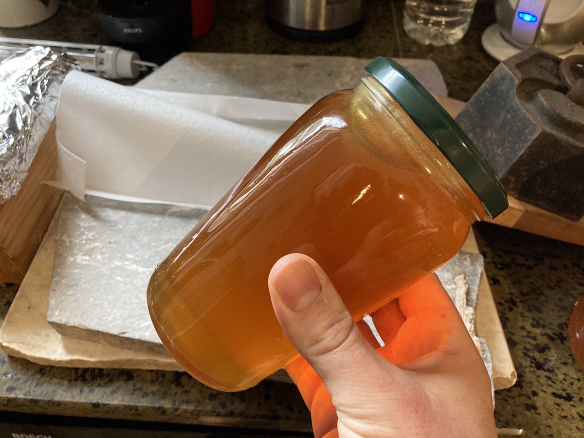 macigale's tweet image. Nougat noir en préparation pour les #13desserts de Noël 🎄✨😋😋😋
par notre ami @sergef13 
#nougat #provence #tradition