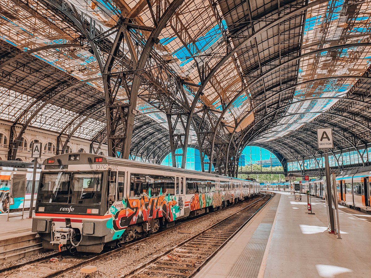 Estació de França <a href="/bcnTB/">BCN Travel Bloggers</a> #Barcelona <a href="/VisitBCN_ES/">Barcelona</a> 
#RedescobrimBarcelona 
#visitbarcelona 
#BcnTB7