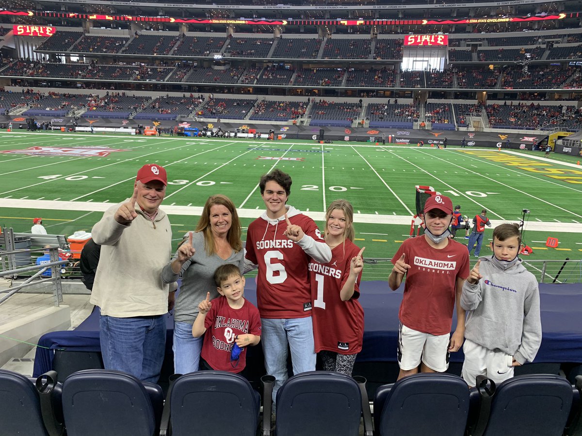 cball42's tweet photo. #Big12Championship   BOOMER!!! https://t.co/F2FOIk5Lbq