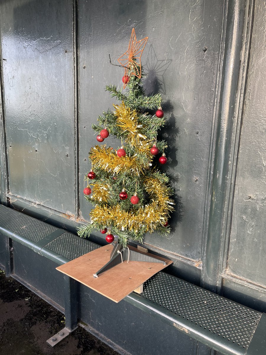 The Christmas tree in the shelter is lovely; was it put there by  @ManVsTrain , I wonder? &ndash; bei  Pilning Railway Station (PIL)