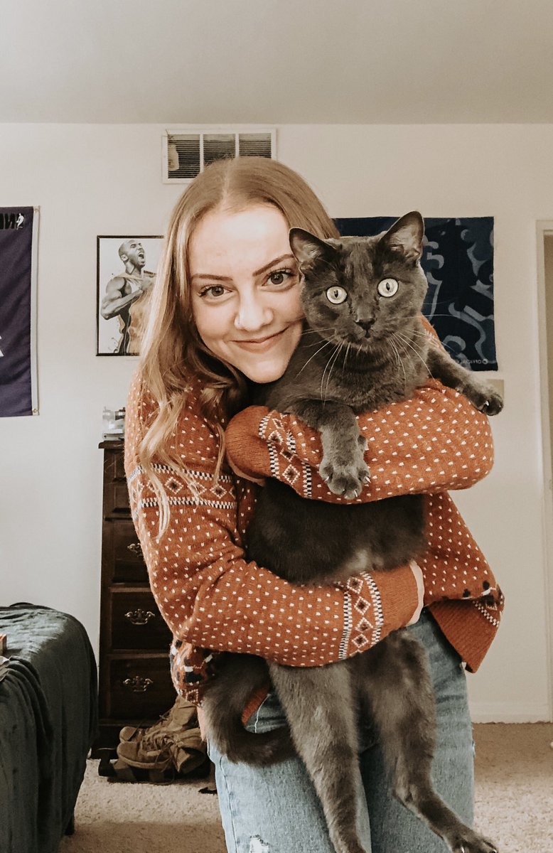lizzycorbs's tweet photo. crazy cat lady😻 https://t.co/LrSOsSI9hA