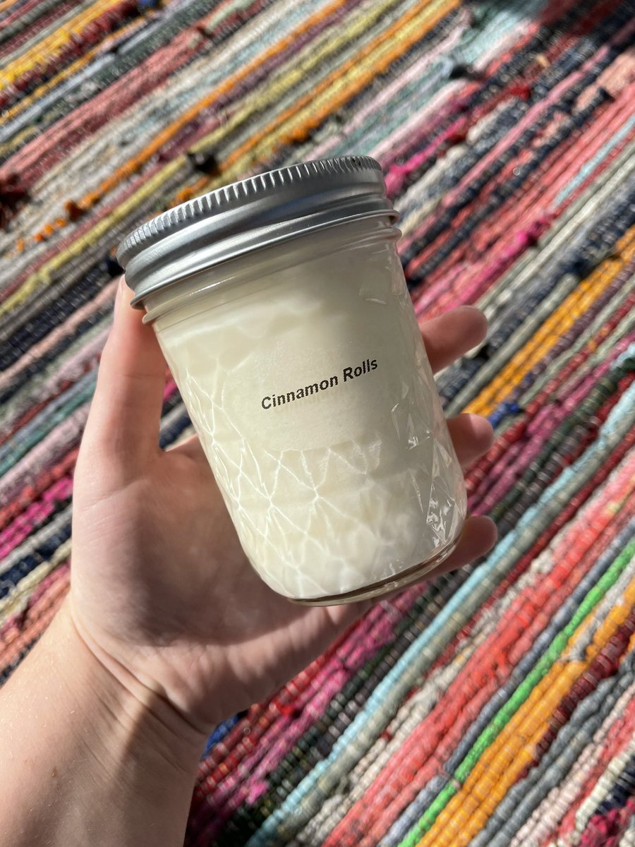XenaCreations's tweet photo. ✨END OF THE YEAR GIVEAWAY✨
rules to enter my FIRST giveaway:
1. follow me
2. like this tweet 
3. retweet this tweet
4. comment with your favorite memory of this year 
giveaway ends on 12/31, good luck !! 🖤
#giveaway #candles #soycandles #resin #resinart https://t.co/yL2duCR67Z