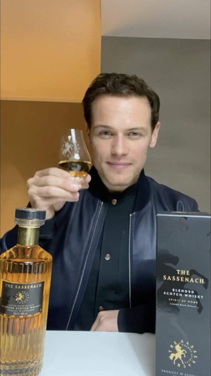 and also Sam sent out texts about  #TextForYou ! Now... that's a lot of texts .. and wecouldn't be happier! Don't ever stop with the  #TextForUs, Sam! Thx  @Winikin and  @BMarlene_ ! #SamHeughan