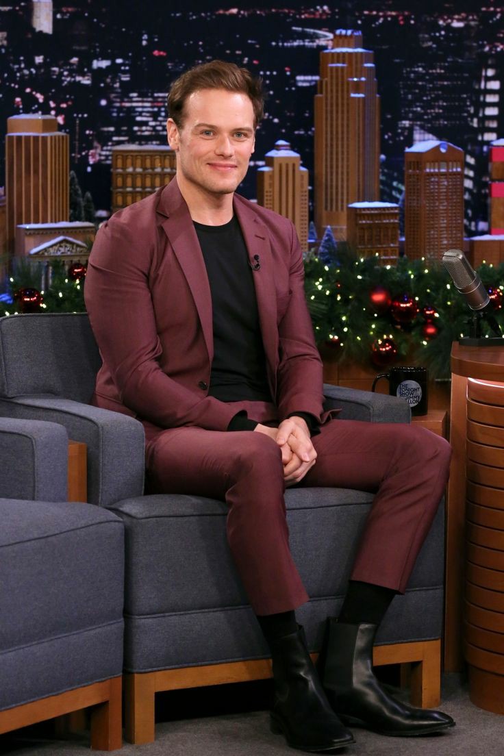 And because it can't be Thursday without a  #TBThursday and because on this exact day in 2019 Sam visited  #JimmyFallon to talk about his projects ... i chose this video as my  #TBT ! Sam Heughan on The Tonight Show Starring Jimmy Fallon @SamHeughan