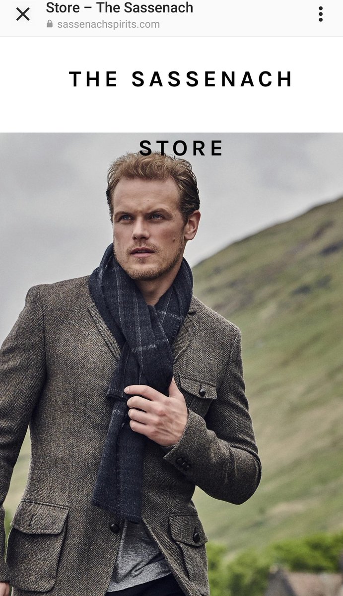 Friday came with more perfect Christmas gifts to us as Sam announced that the  @SassenachTartan is weaving again! Stunning, soft scarves and blankets, the  #SassenachWhisky Glasses, Teeshirts, Hip Flasks and Caps that we all wanted, plus so much more!! Samta came!!! #SamHeughan