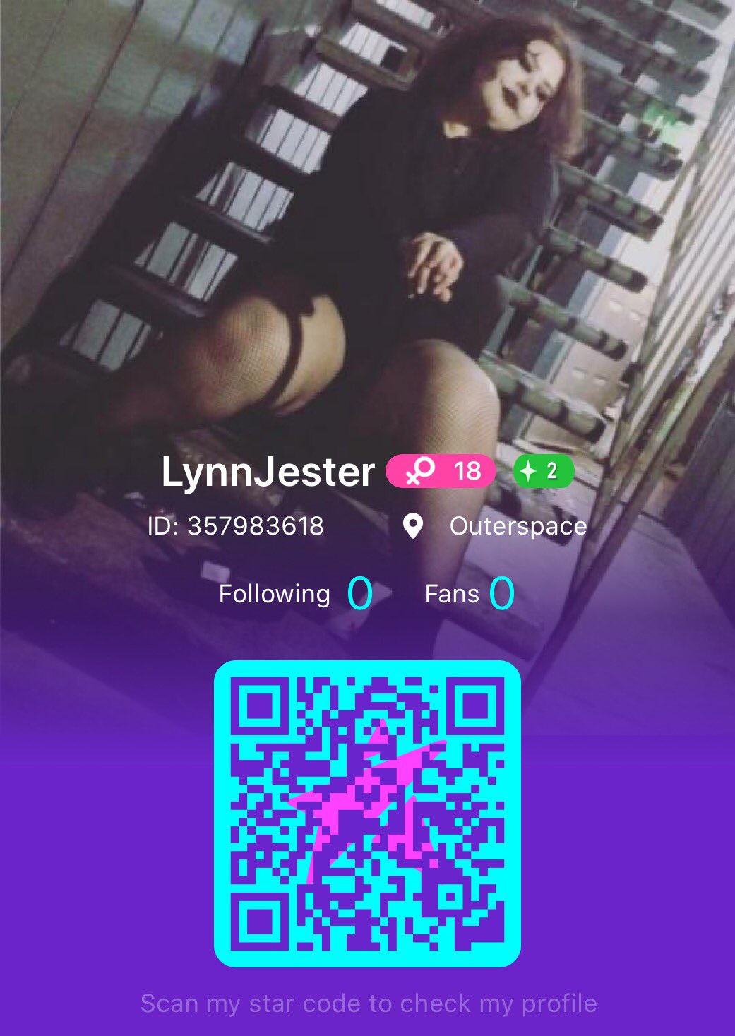 Made a live me account follow me and hangout with me 💋https://t.co/Pw0YPbm0a4 https://t.co/JvCYN9Skkv