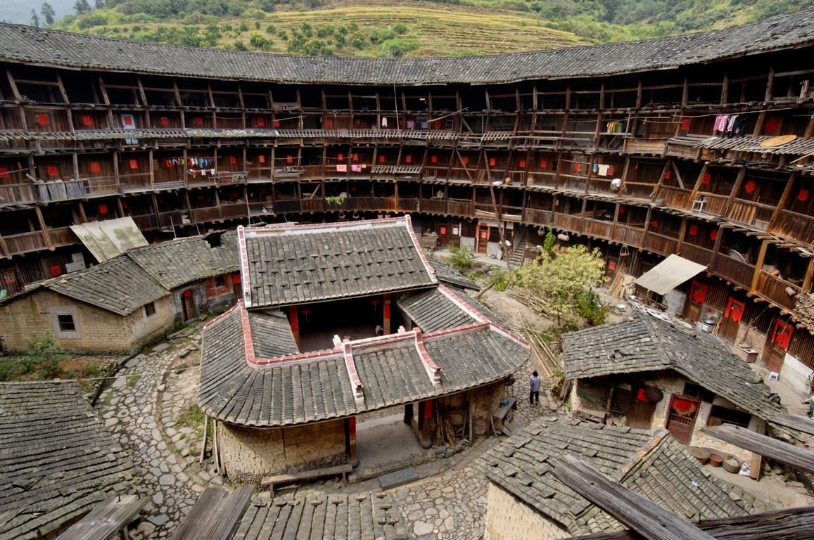 6. And one of my absolute favourites: The Fujian Tulou, Chinese fortified earth buildings (12th–20th cent.), mostly circular or rectangular in configuration, five stories high & capable of housing up to 800 people