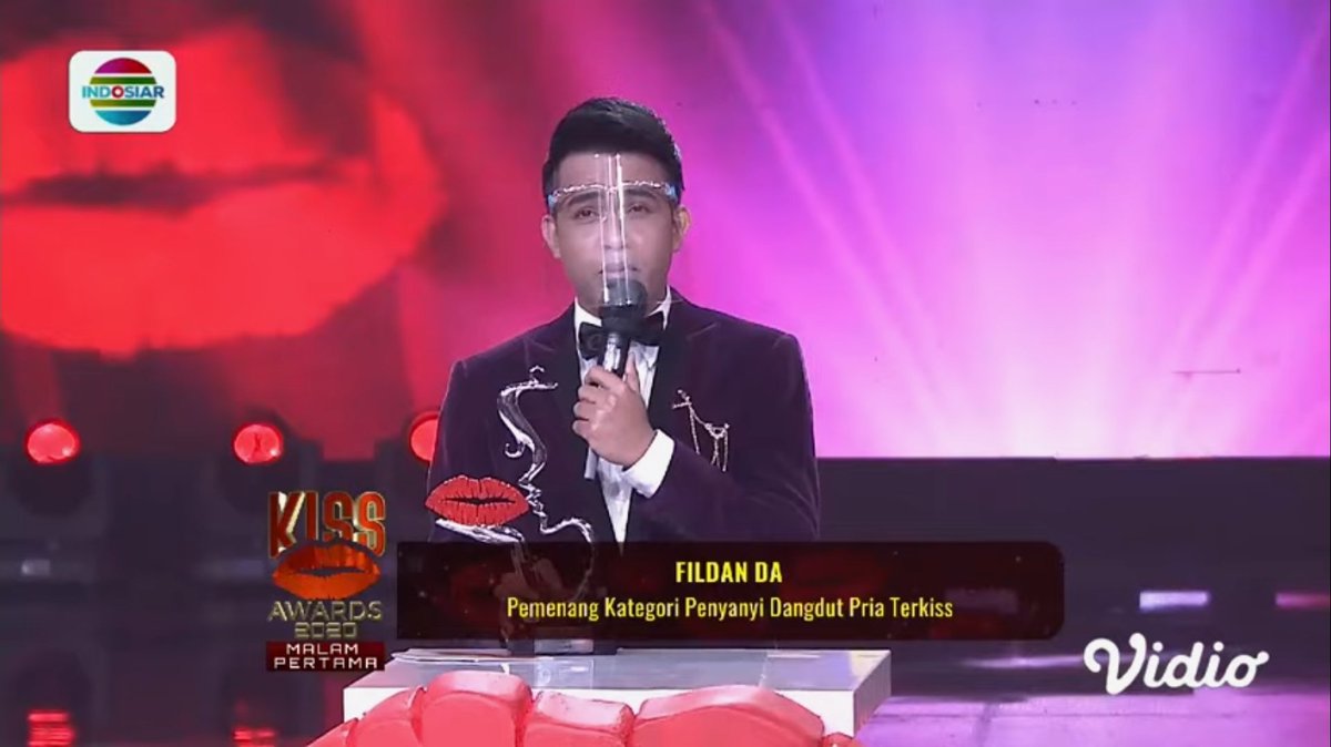 Selamat untuk papa <a href="/FildanDa41/">Fildan Da4</a> yang meraihPenyanyi Dangdut Pria Terkiss #KissAwards2020 
Dengna selesainya pembacaan nominasi terakhir, sampai ketemu di malam awarding ke 2 pukul 19.00 WIB