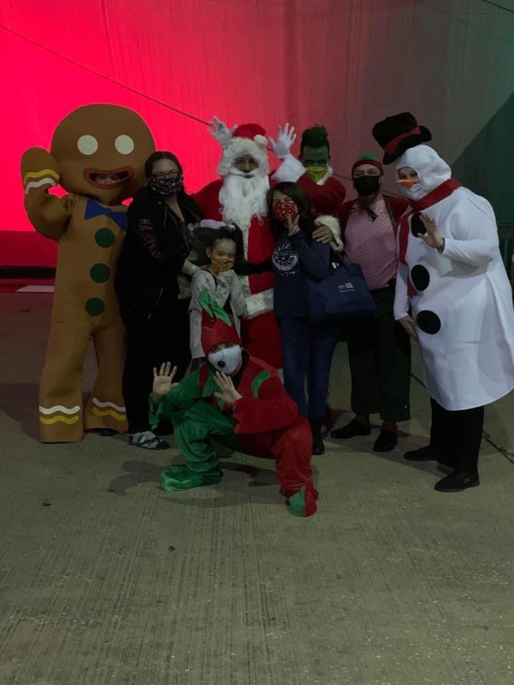 Happy Holidays! We are just minutes away from the <a href="/tampariverwalk/">Tampa Riverwalk</a> boat parade arriving alongside 🎅 <a href="/CityofTampa/">City of Tampa</a> #LightedBoatParade