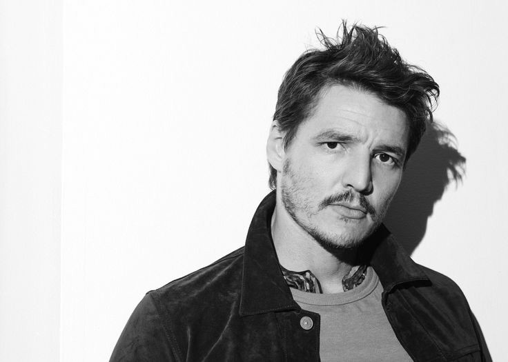 pedro pascal b&w aesthetic pictures - a thread