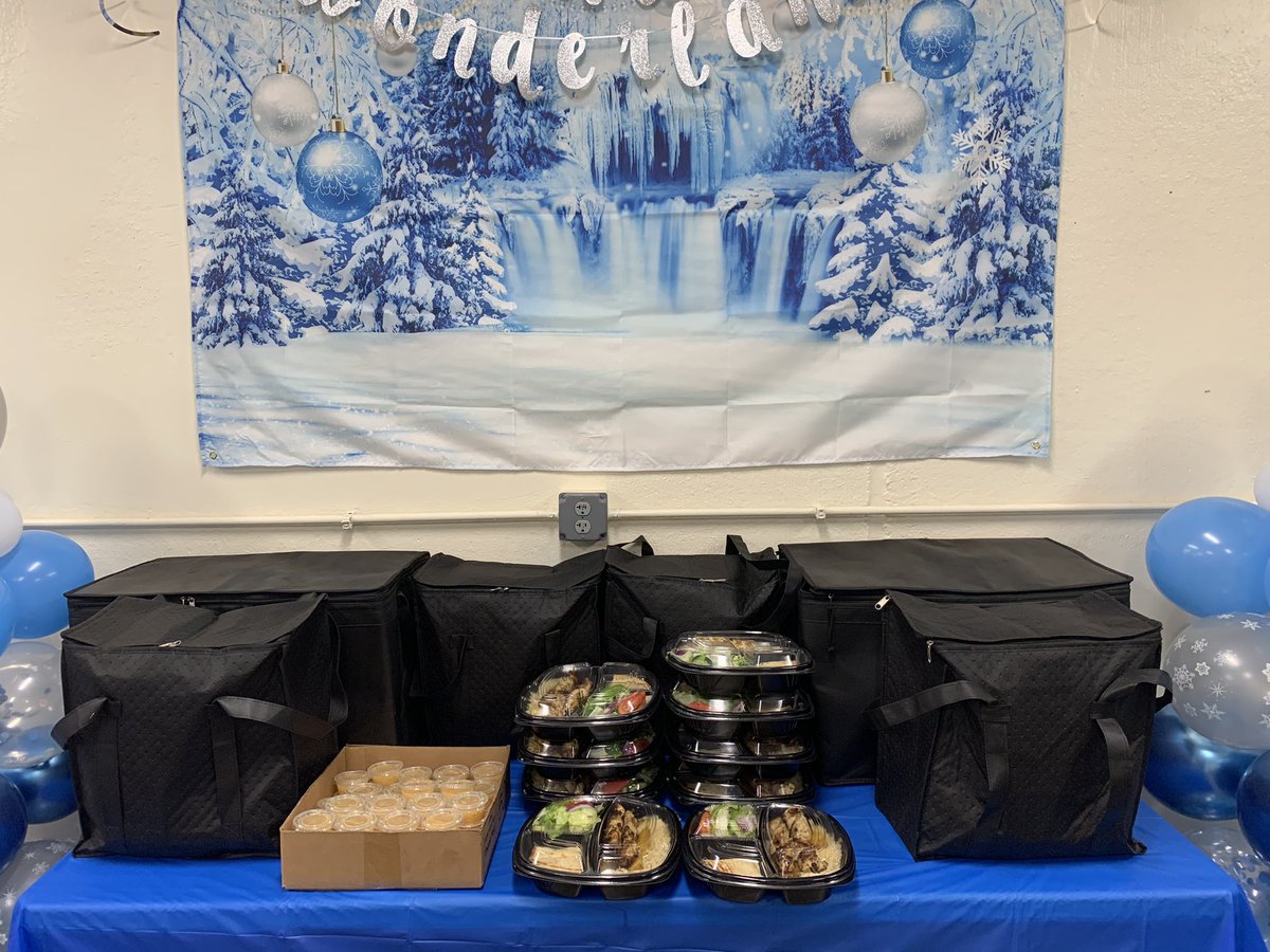 LimonezT's tweet photo. Celebrating the holiday’s @THD6923 with some Chicken Kabobs for all the associates. @KerckhoveSteve @JuanDeLaCruz692 @MichelePendext2 @lmachenthd @Heather41255725 https://t.co/TcB9T5WI7z