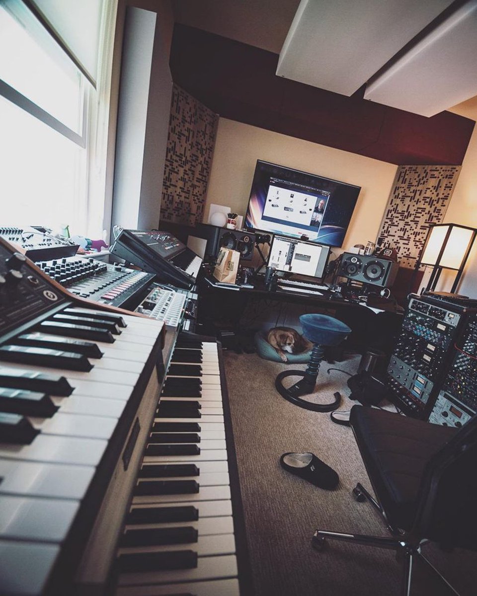 Where the UA Live magic happens 📺 Ben Lindell's home studio, from which over 120 livestreams have been hosted this year!

📸 <a href="/benlindell/">Ben Lindell</a> 

#UniversalAudio #MusicProduction #HomeStudio #WFH #MusicCreation #UADplugins #LUNArecordingsystem #ApolloX #UniversalAudioApollo #StudioLife