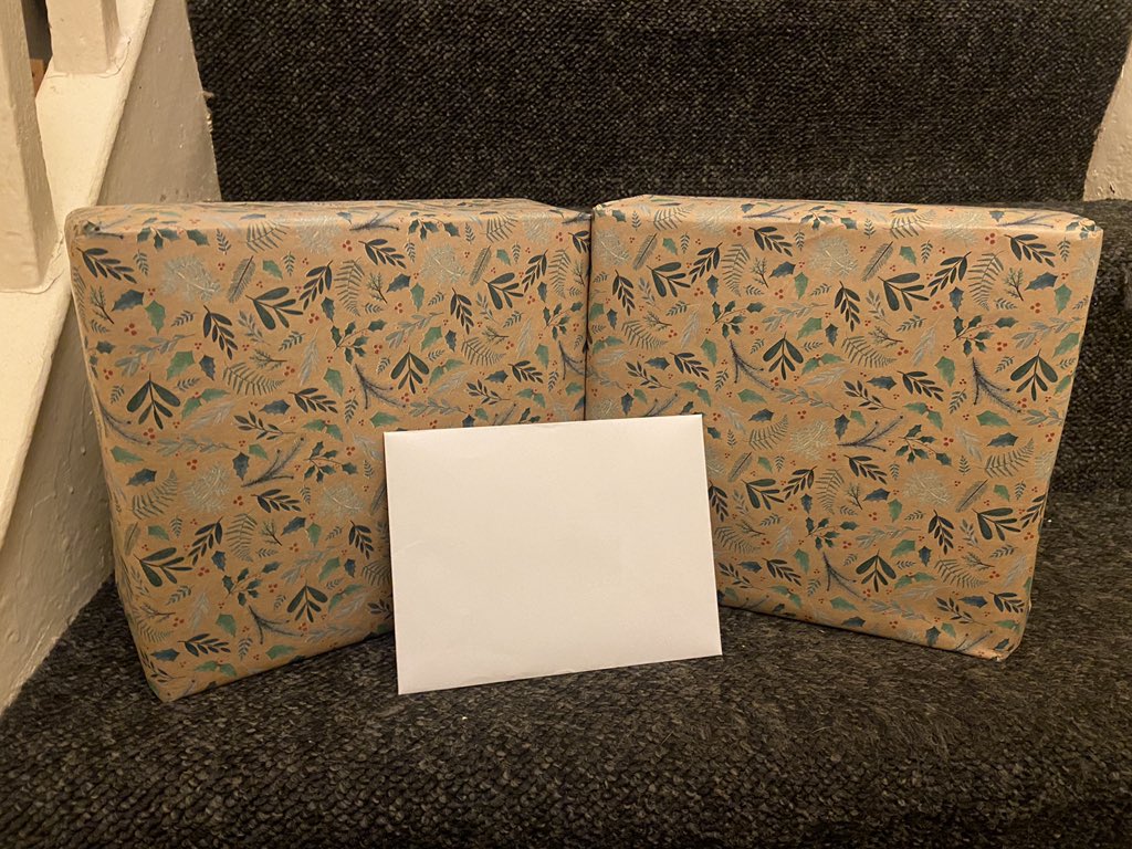 Day 10 of our 12 days of community kindness!

We donated biscuits to some of the different wards at the university hospital of Wales!

Merry Christmas all and thankyou for everything this year!