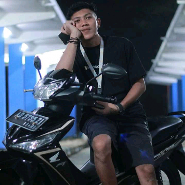 kinthung's tweet photo. ayo pergi bersamaku > Single /Jomblo Join sini ngab 😂 on #BIGOLIVE https://t.co/TNhl8IgrNi https://t.co/wDVoWZeARr
