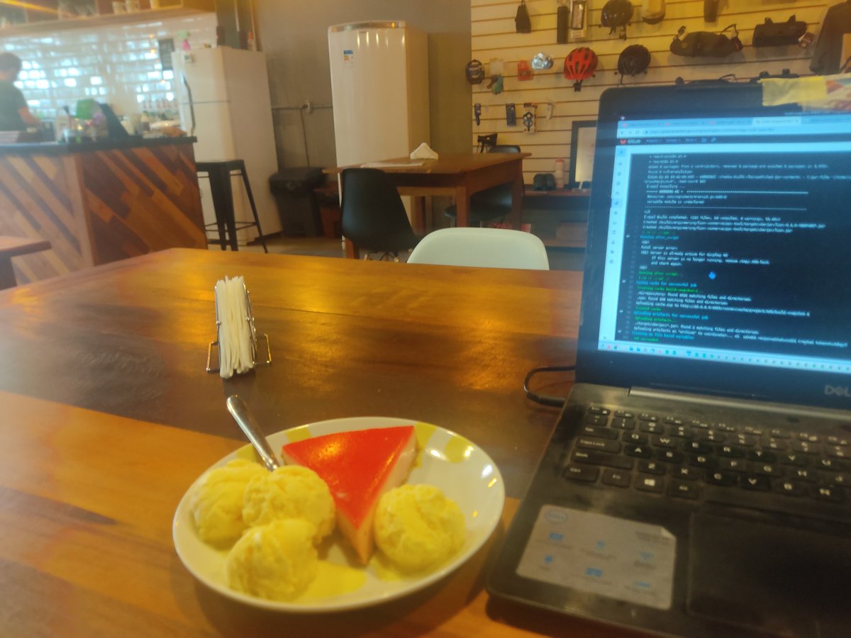 elMor3no_'s tweet photo. 2020 has been a difficult year. Being at home 24x7 is not good for mental health.
Today I tried to take work out of the house, turn the #homeoffice into a #cafeoffice, productivity has increased enormously.
Much more focus and concentration.
#devops #lambdaforge #MentalHealth https://t.co/aI28cAKksK