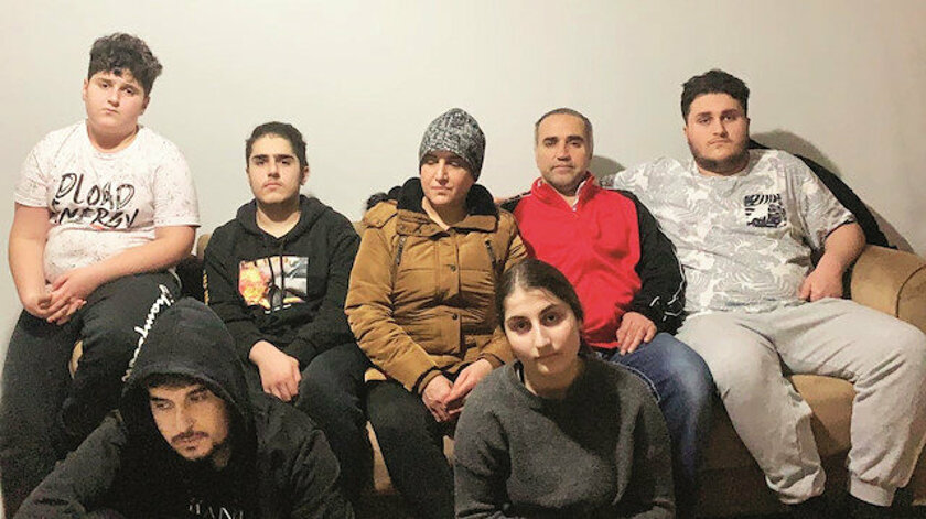 pusholder's tweet photo. Almanya’da 'Tayyip Erdoğan’a hakaret eden sığınmacının yüzüne tüküren' şahıs, ailesiyle birlikte Türkiye’ye gönderildi. https://t.co/bBiWD4kMz9