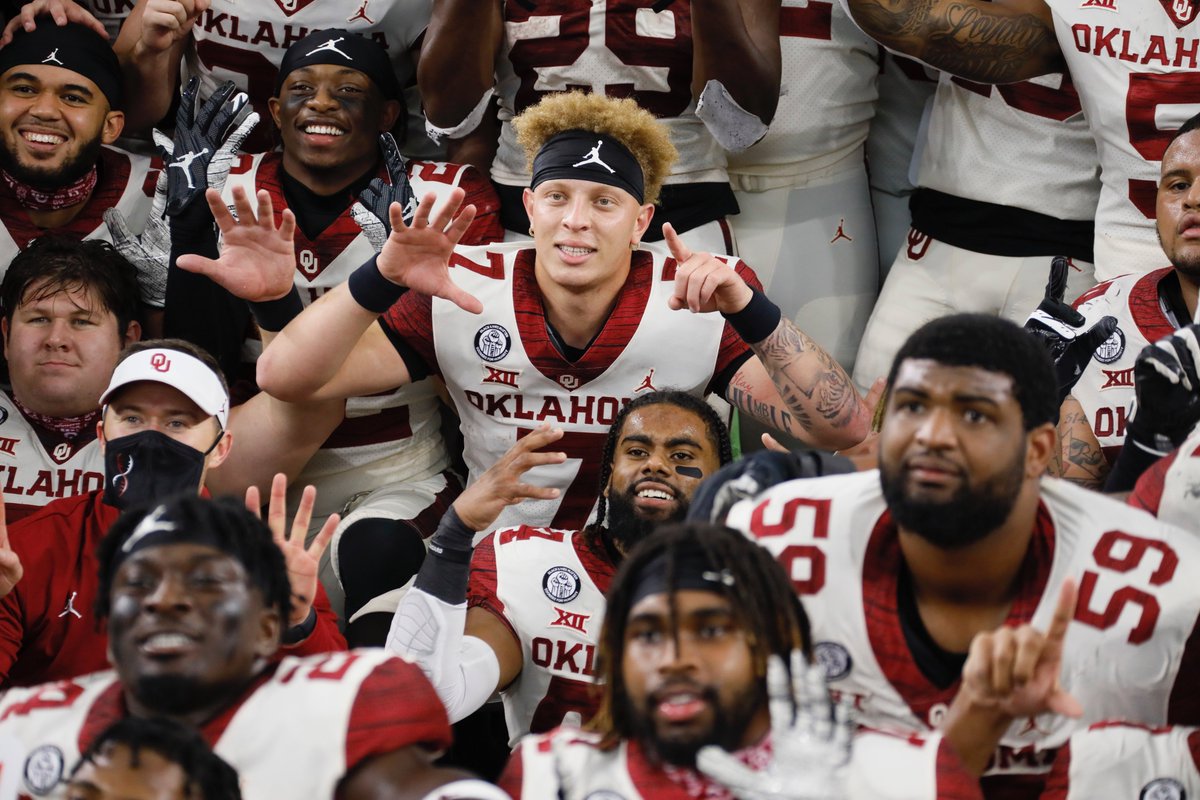 FQStats's tweet photo. Oklahoma has defeated Iowa State for their 6th straight Big-12 Conference Championship, the 1st time they have won 6 straight championships since winning nine in a row from 1972-1980.

This is now Oklahoma's 50th Conference Championship in school history, the most of All-Time. https://t.co/4zdyo6gGiB