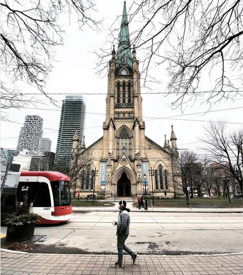 A quite Saturday Afternoon stroll in the City! 🚶😷🚶  #BeSafe my Friends!  #TorontoStrong 💙

📷 c/o IG: tom__t 🙏🏼