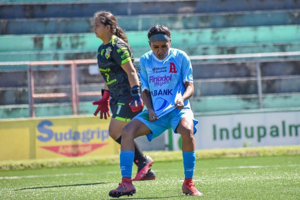 Se trata de amar esta camisa ❤️🅰️