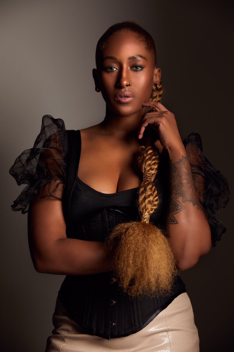 Walesca told me that her style was glamorous and eclectic, and compared her aesthetic to editorial images of Solange. After a COVID false positive and with an few hour’s notice, we quickly threw these two together. “That’s the beauty of believing in your power.”