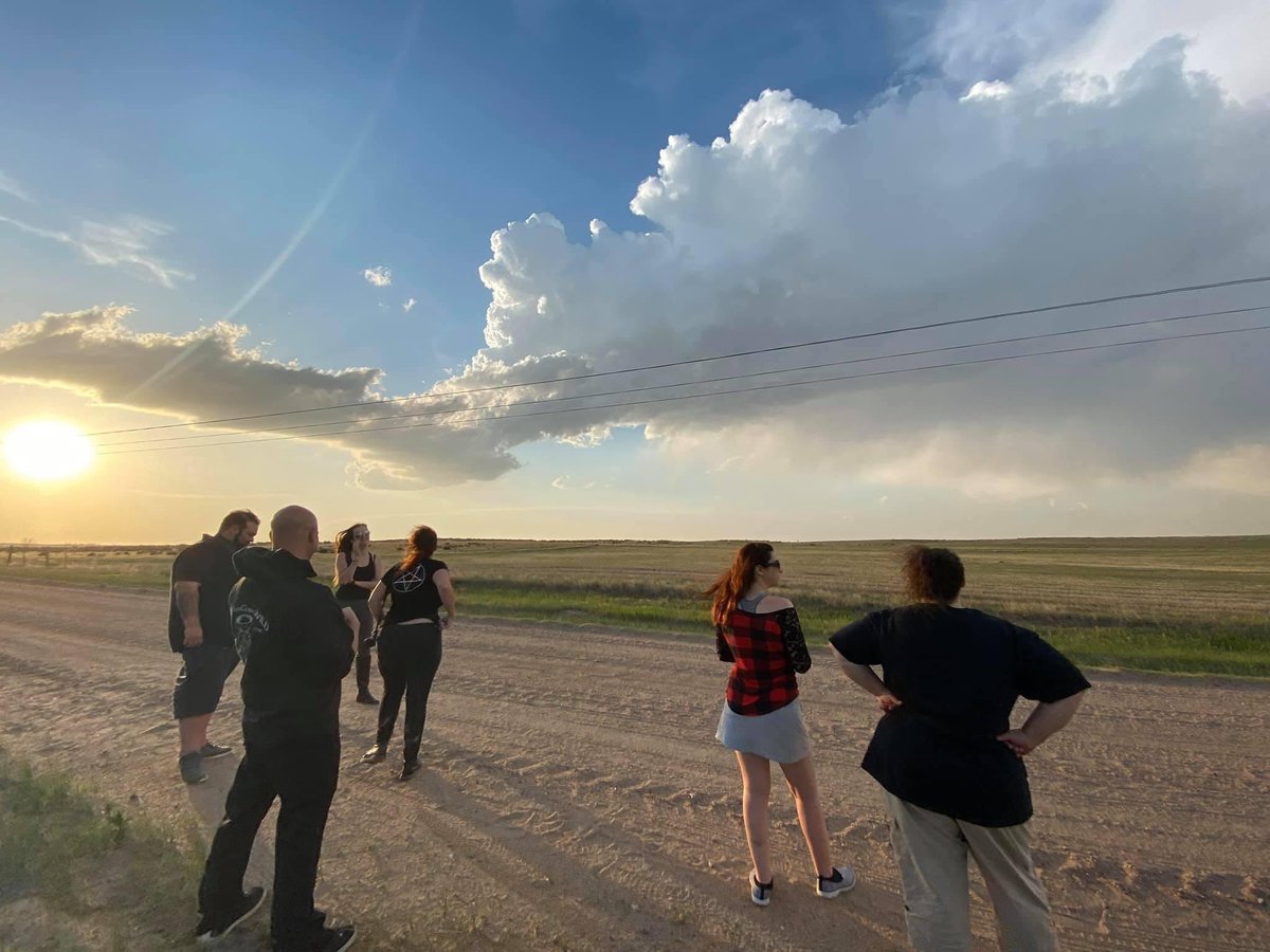 May 23rd: Speaking of meeting new people for the first time. This day was a complete bust of epic proportions but I got to finally meet  @DopplerJess  @cpprstatestorms and  @TheTXWXchaser