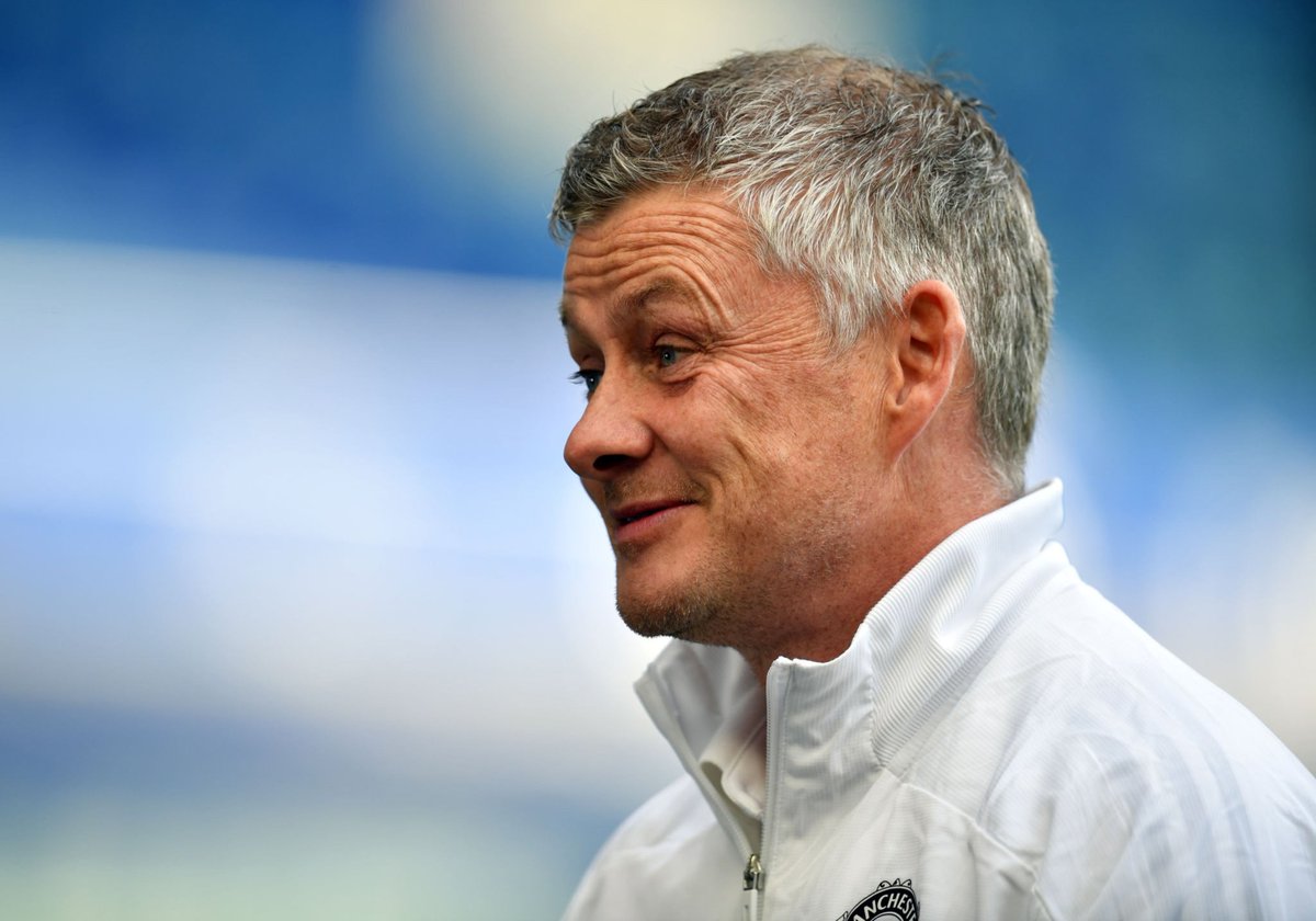 Since losing to Arsenal on November 1, Manchester United have dropped as many points in the Premier League as Arsenal have gained (2)