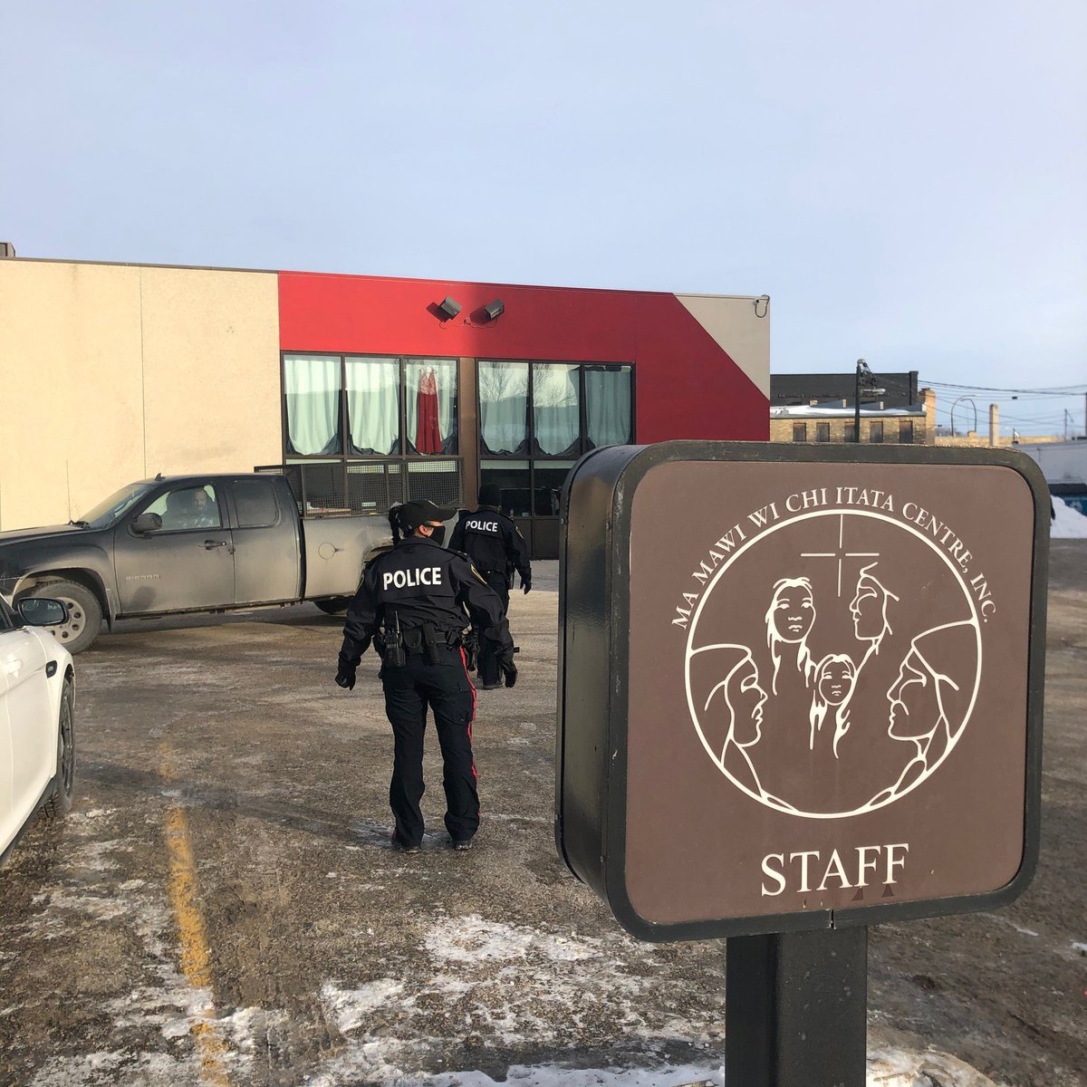 wpgpolice's tweet image. Happy to lend a helping hand alongside our partners at Bear Clan Winnipeg in support of @Ma_Mawi&apos;s annual holiday hamper drive. Thanks Ma Mawi for all you do to share the spirit of the season and create a stronger sense of community. #WPSCommunity

mamawi.com