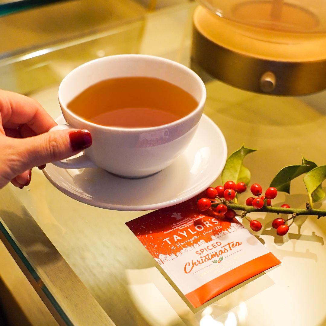 Christmas at the Loden Day 7: 
Enjoy a cup of Taylors Spiced Christmas Tea and have a relaxing weekend before Christmas!  

#lodenhotel #vancouver #yvr #christmas #festiveseason #coalharbour #canadahotel #boutiquehotel