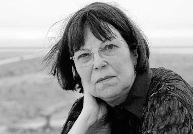 flacamiriam's tweet photo. EG : #SarahKirsch, ¿Cómo llega a hacerse la literatura?... https://t.co/Ze6p3KgvZD https://t.co/sroao6p8OF