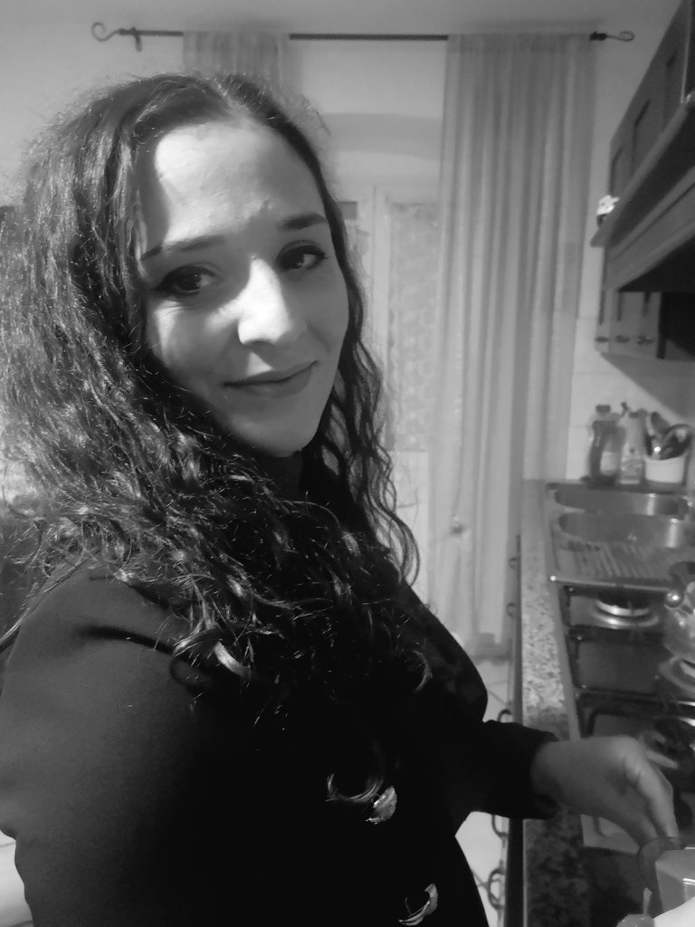 GloriaGippy's tweet photo. Datemene una così e io potrei fare pazzie. #syster https://t.co/m1pddiArXk