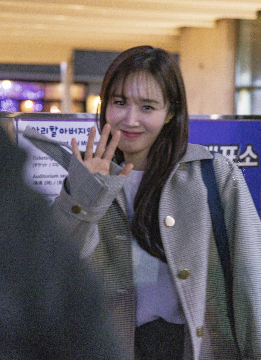 how kwon yuri looks in real life; a breathing thread