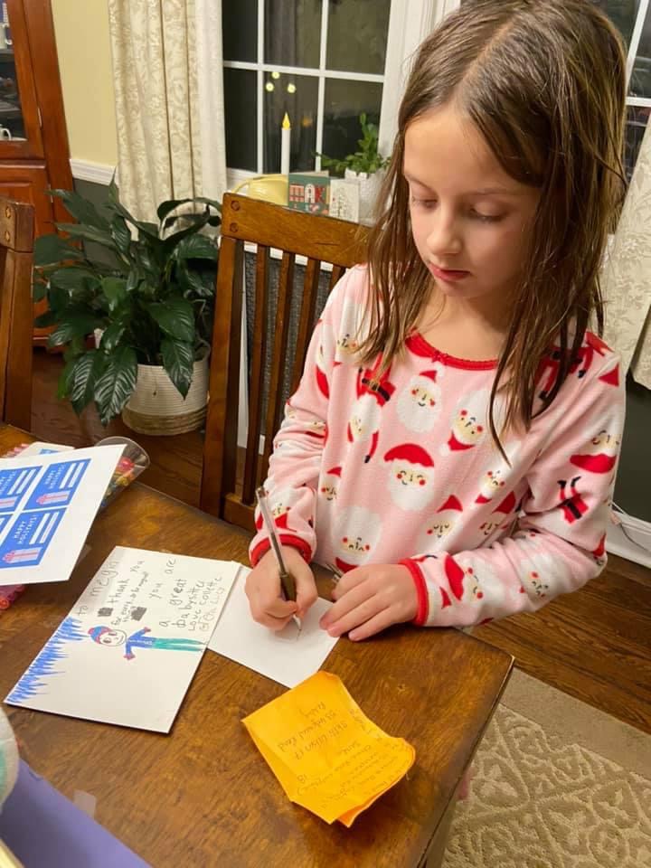 LittleHelpers9's tweet photo. @circlefriends Wrap &amp; Give project 
https://t.co/4cZm4UY7kp

#littlehelpers #fairfieldCT #kindkids #sharekindness #circleoffriends #holidaygiving #christmas #circleoffriends #volunteer #serve #give #love #specialneeds #wrapandgive https://t.co/35sN9v5fbC