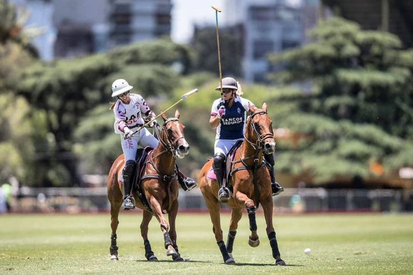 Pololine's tweet photo. 🏆𝗘𝗹 𝗢𝘃𝗲𝗿𝗼 𝗭7 𝗨𝗔𝗘 retained the title! 
Champion of the 4th Ladies Argentine Open following a 11-4 winnin over LD Brava 💪🏻💪🏻💪🏻 https://t.co/xmTEFI6haH