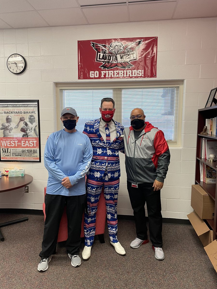 FirebirdTweets's tweet photo. Loyalty, Leadership, Legacy. 3 generations of West Principals. Proud to serve Lakota and Lakota West in lineage of these great leaders: Mr. Hamilton @RHamilton75 &amp; Mr. Card @SD_LODI Lakota West 4-Life!!! #AAGF #Westpride Happy Holidays!!! https://t.co/DoChMsK5bw