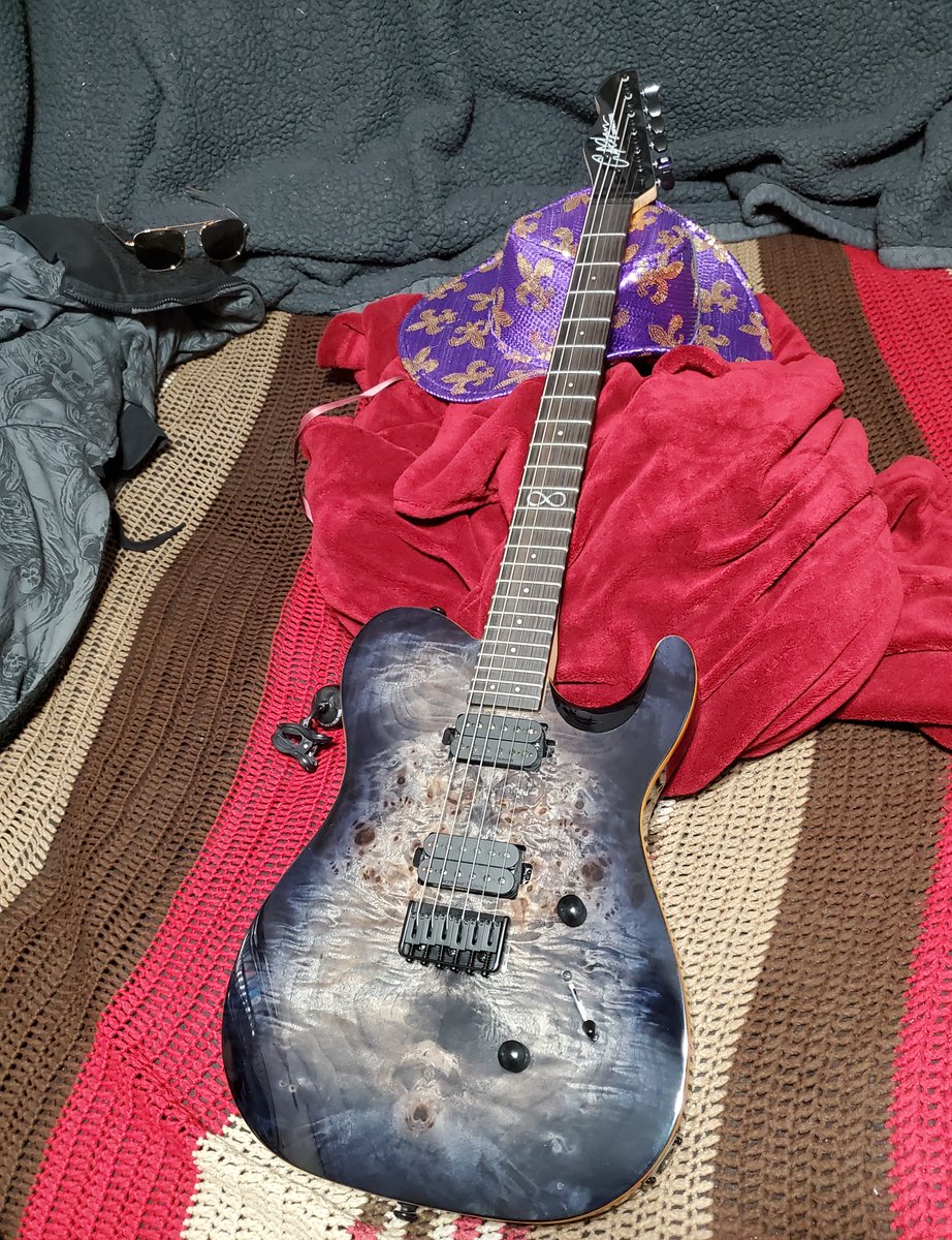 shadowzack's tweet image. Got my new guitar in.
Chapman ML3 Modern Standard Storm Burst