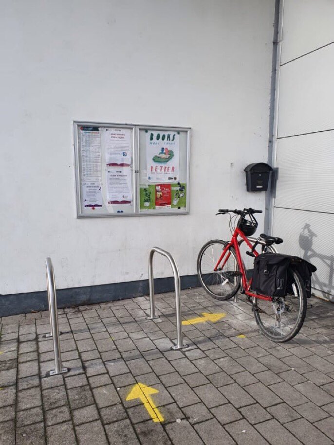 LIAMOC2014's tweet photo. #Carrigaline library is delighted to introduce its brand new bike racks, which have just been added outside the library.  @Corkcoco @Carrigdhounnews @CorkCyclingCrew https://t.co/CRtSBPeATH