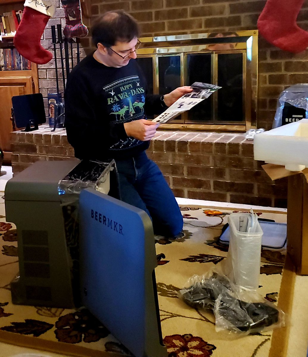 biomarcy's tweet photo. In 2018, I invested in the #beermkr Kickstarter campaign. It arrived just in time to give to @winwaed for Christmas! Time for brewing a few experimental 1 gallon batches this holiday season 🍺🍻🎄 https://t.co/NhxGbGYRA1