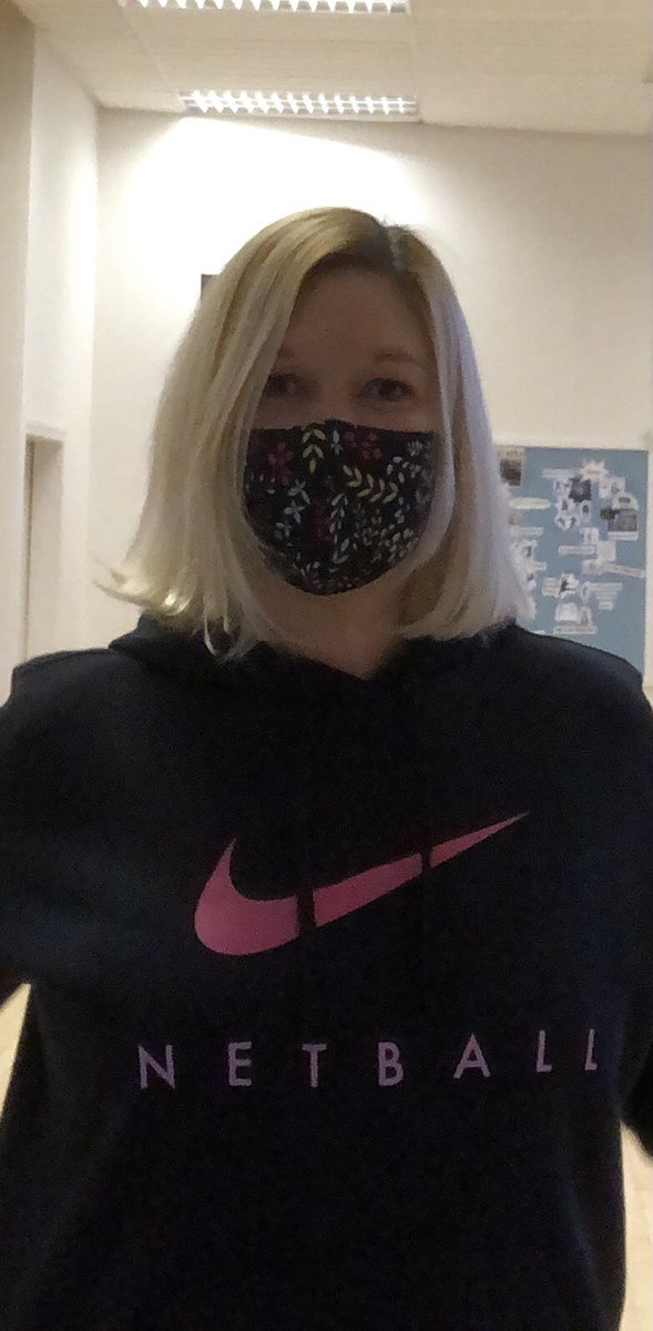 Best way to advertise netball in school!  ❤️🏴󠁧󠁢󠁳󠁣󠁴󠁿  love my new hoodie! 

#Edinburgh #netball #schools #PEteacher #newsponsorship #nike #netballscotland #2020teaching #facemasks @NetballScotland @Nike @psl_teamsports