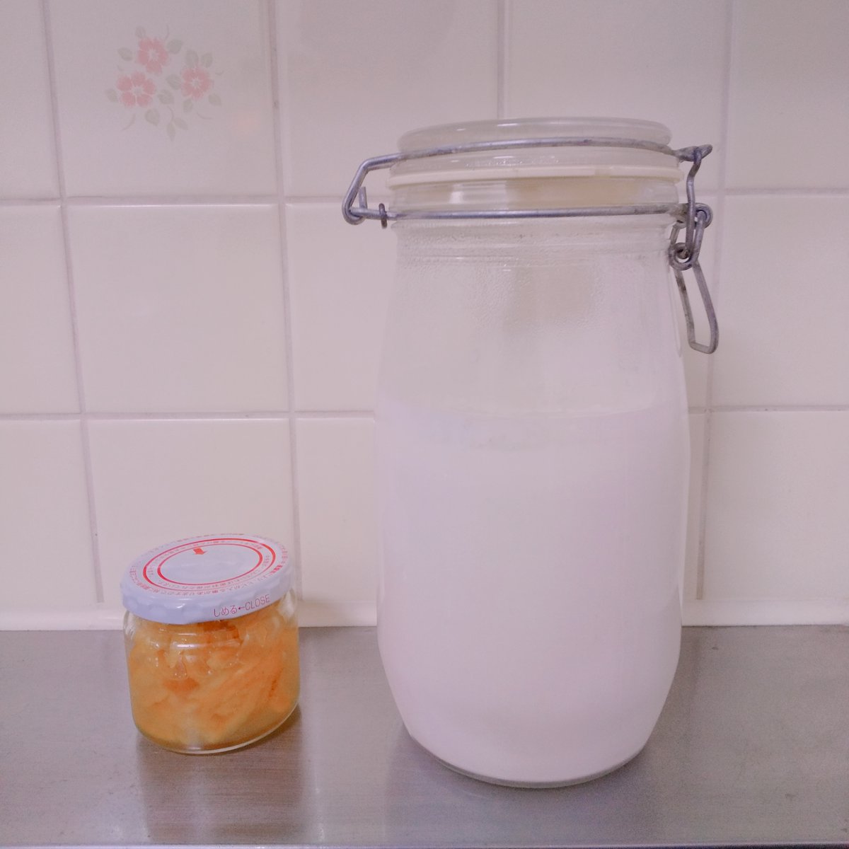 運動会屋 V Twitter 食べながら気になっていたのは 毎日大きなプラスチック容器のゴミが出ることでした ゴミを減らすためには 作れるものは作ろう そう思って ヨーグルトを手作りすることにしました たまにヨーグルト菌を切らすことがありつつも 10年以上