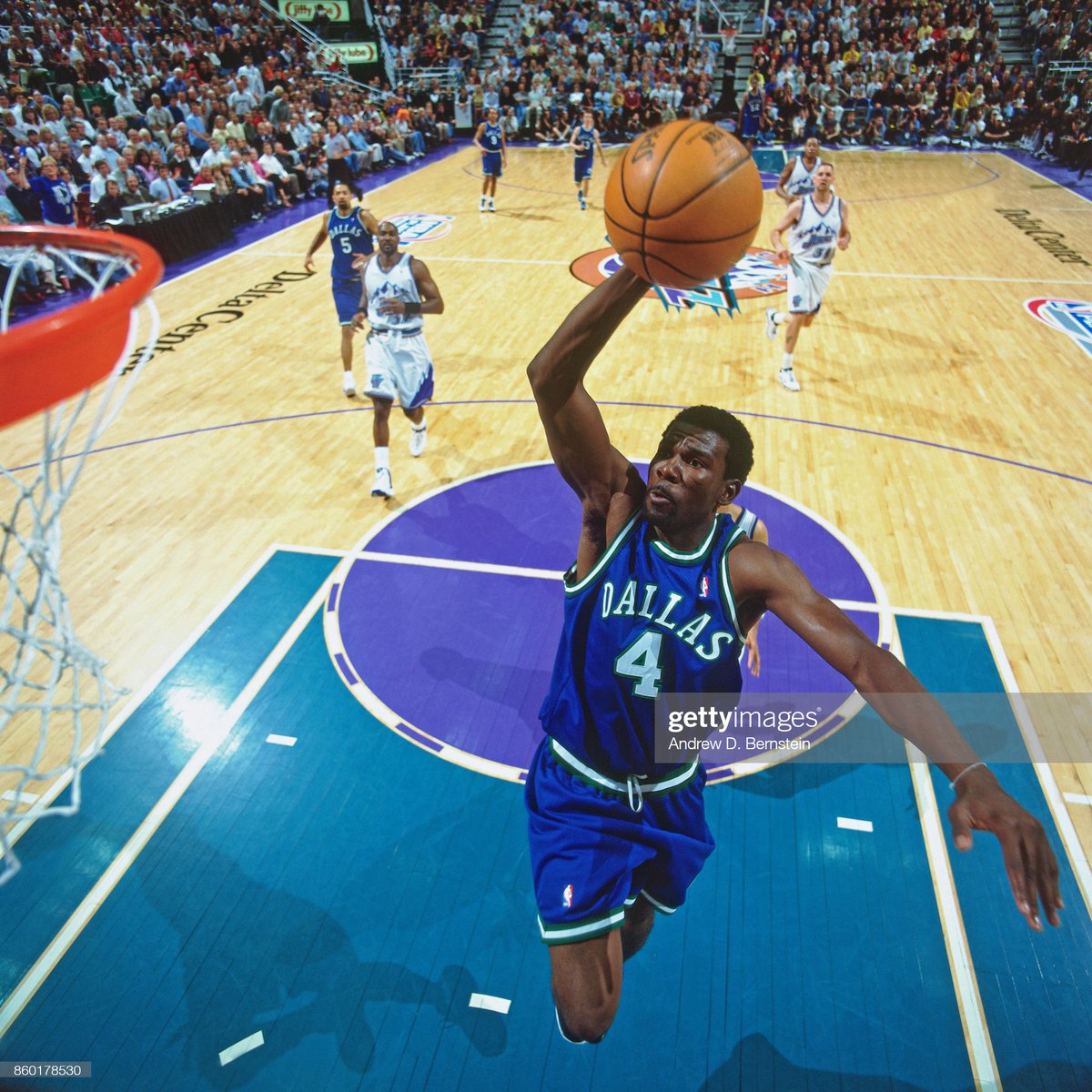 TheDailyMav's tweet photo. Only 4 days until Luka and the Mavs return to the court! #Dallas #Mavericks #NBA #MFFL #MichaelFinley #FinDog https://t.co/cpnwS3fWE6