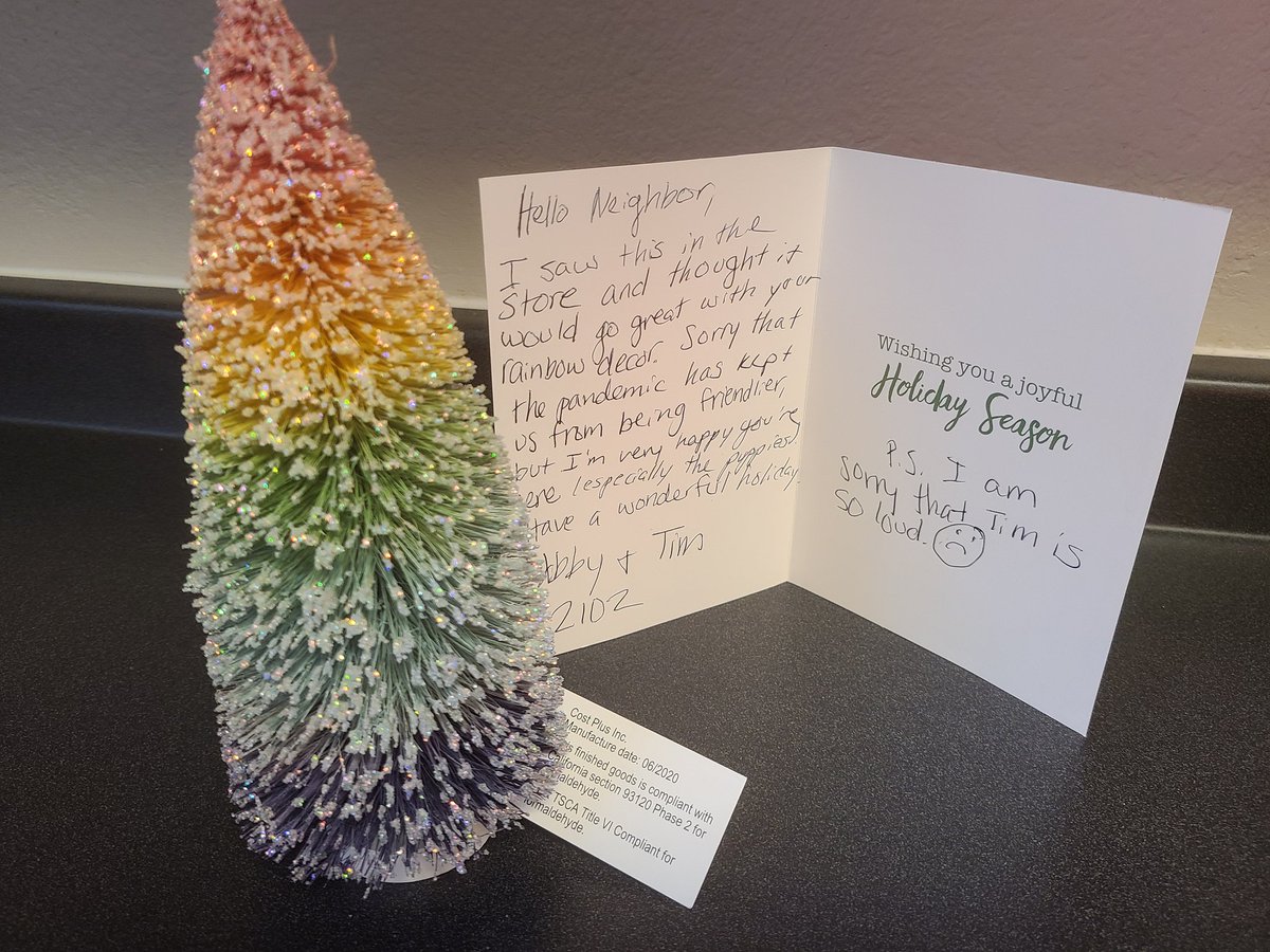 queencarnita's tweet photo. Wow! Who knew that if you were nice to your straight neighbors they would add more rainbow love to your life.❤❤ I needed this today.
Xoxo #lovethyneighbor #neighbors #lovemyneighbors #neighborsrule #neighborsandfriends #neighborshelpingneighbors https://t.co/Hl4DYma2XN