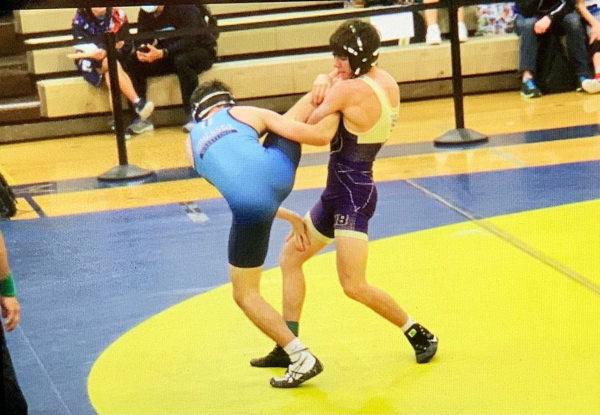 WS BEARS WRESTLING tweet media