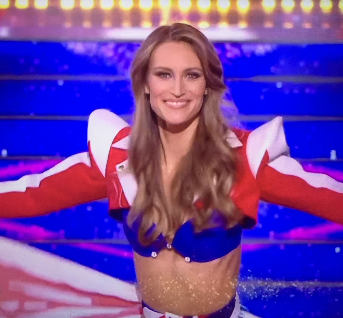 shit_four_mi's tweet photo. On les a jamais vu au même endroit et au même moment.                                       #MissFrance2021 https://t.co/NH9PEhgBgV