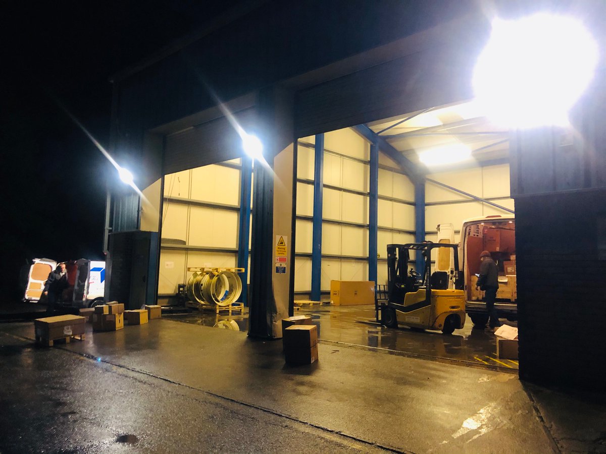 No rest this weekend....busy 24 hours a day, 7 days a week, making sure everything is delivered on time, everytime.....

#sameday #nextday #storage #overnight #nhs #covid19 #devon #national #international
