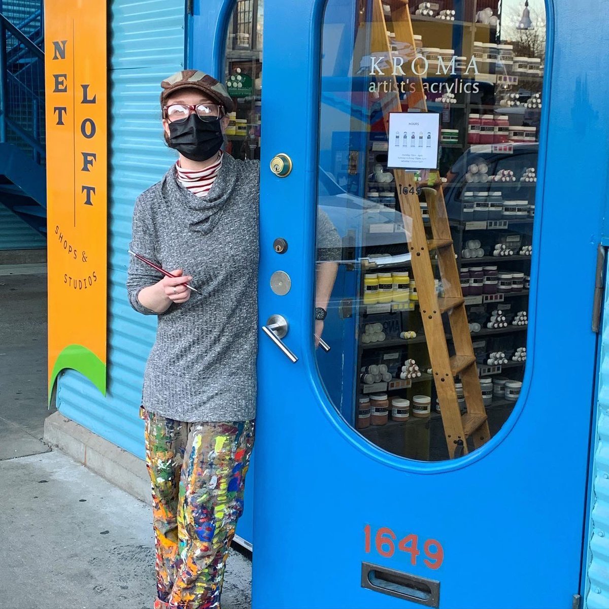 gibca_community's tweet photo. Got an artist to buy for? Check out Kroma Acrylics at the #NetLoft on @granville_isle and surprise them with a rainbow of acrylic paint. And don’t forget to say hi to Brooklyn!
.
#shoplocal
#shopGranvilleIsland
#lifeongranvilleisland
#gibca
#exploregi
#gi_community https://t.co/s8kCN0silw