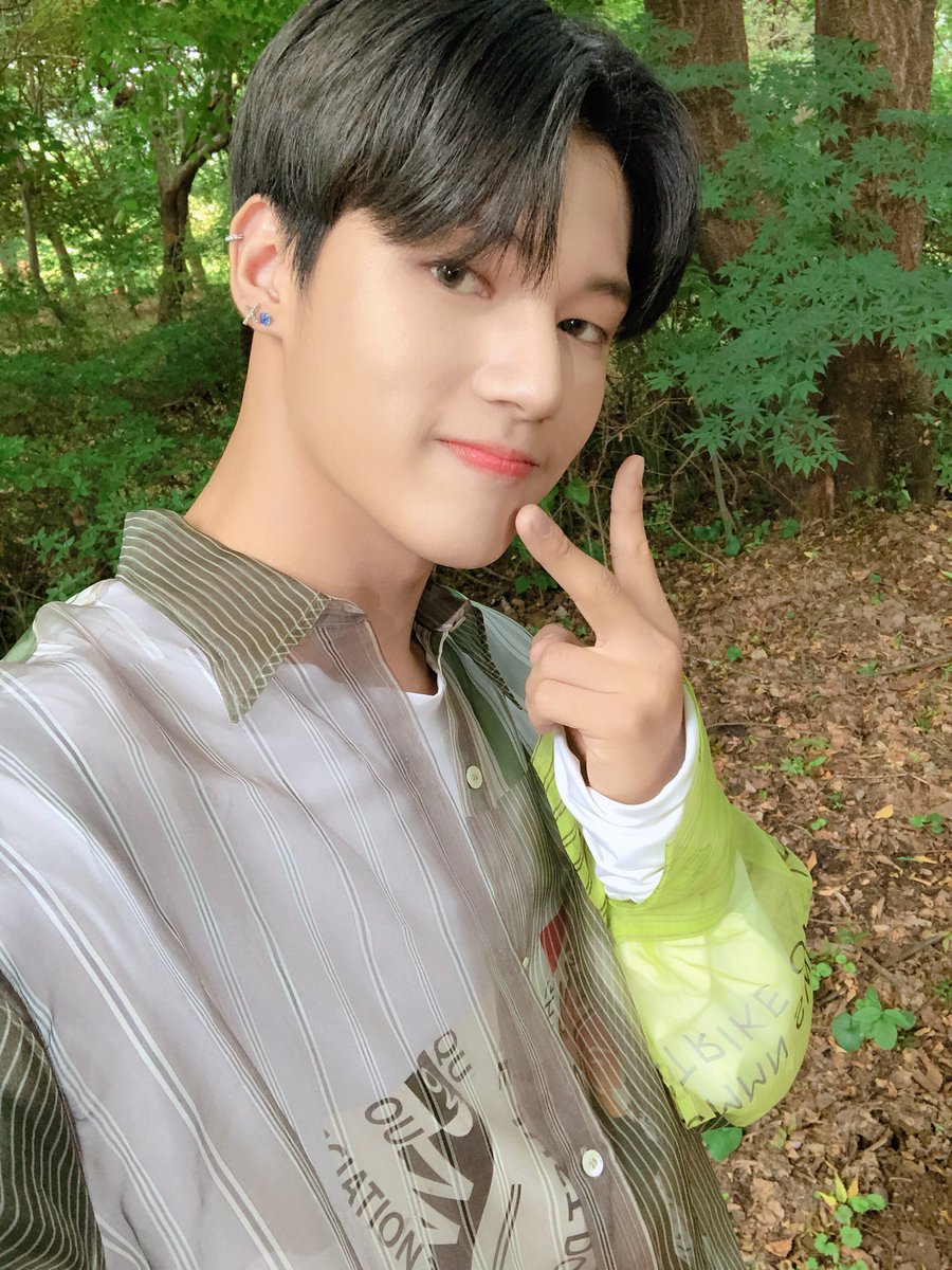 solsticetw's tweet photo. #ILDAIN · PLAYLIST 🎶 

¿Vieron el asombroso comeback de los guapos #PIRATEEZ? Quedé enamorado. Especialmente del chico de cabellos azules... ¿me pasan su numero--? Amé cada una de sus canciones, pero tengo que admitir que soy 100% #TeamINCEPTION. Because, I'm in love. 😳 https://t.co/8fK9rynS2q
