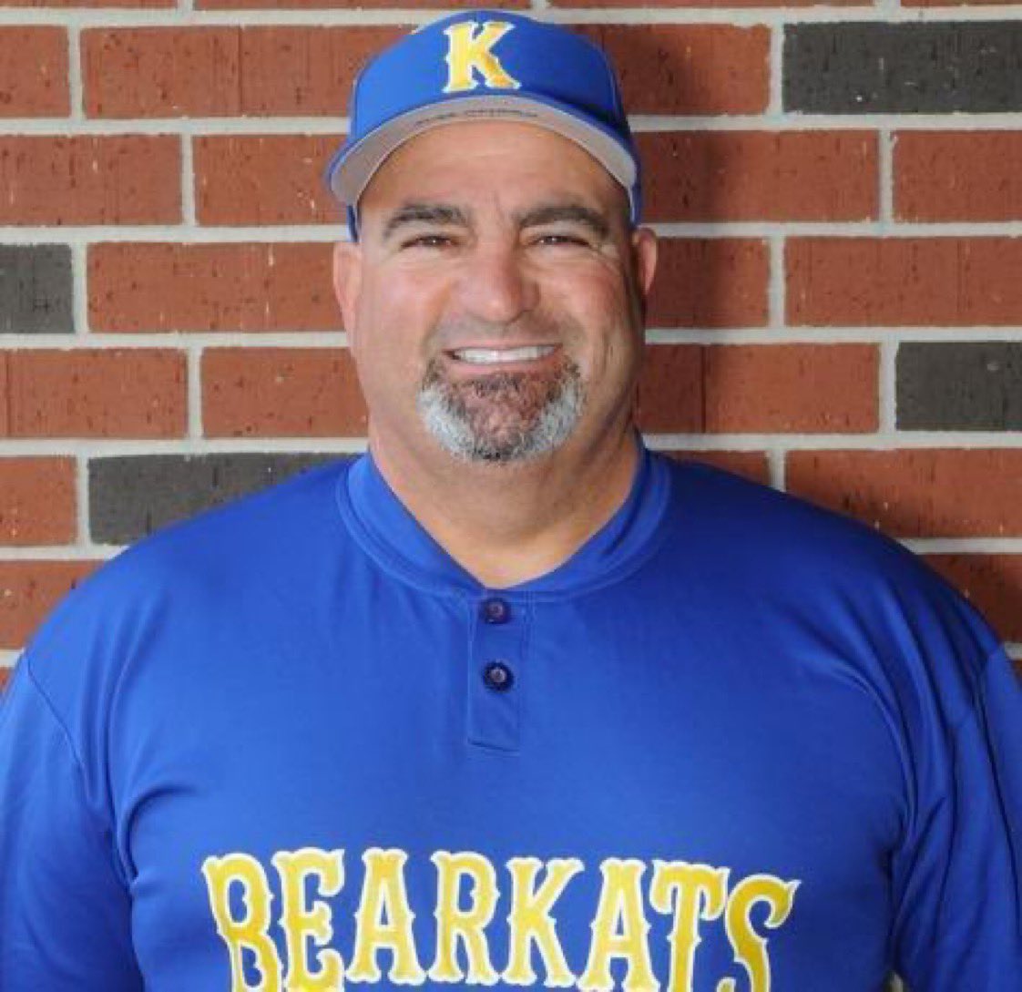 BrandonBaker31's tweet photo. Our @KleinHigh family lost an absolute legend today. Coach Suarez was a great man that came to school every day to make a difference in the lives of those he worked with. He was loved by all of our teachers, students and athletes. The Suarez family will be in our thoughts prayers https://t.co/y2C3CLLcRm