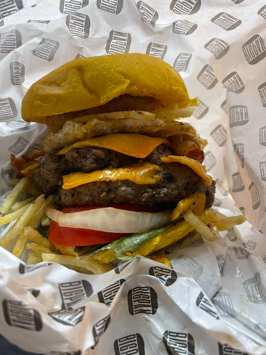 SUPERSAYAYIN's tweet photo. Si existiera, en verdad, la cangreburger seria lo más parecido a esto.
¡EX-QUI-SI-TO! 😋 
@bigpanpe https://t.co/HnbTfZrZNs